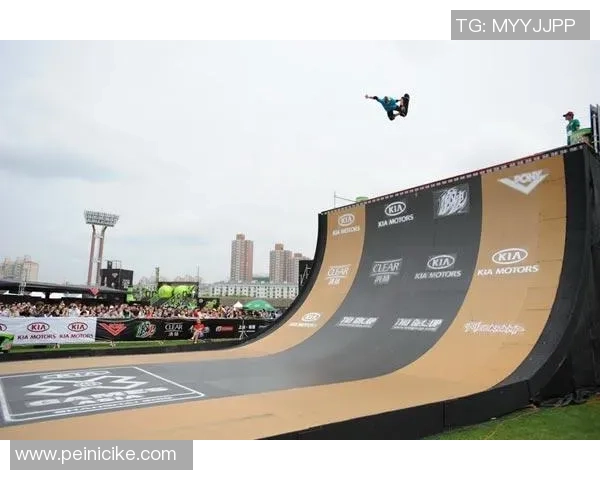 南京滑板队在极限运动世界杯中的团队协作表现分析与点评 南京滑板队在极限运动世界杯中的团队协作表现分析与点评