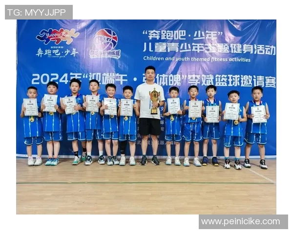 重庆足球队的拼搏之路精英赛特别报道见证荣耀与挑战 重庆足球队的拼搏之路精英赛特别报道见证荣耀与挑战